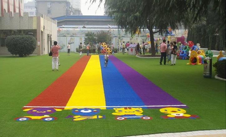 幼兒園人造草坪多少錢(qián)一平方米？