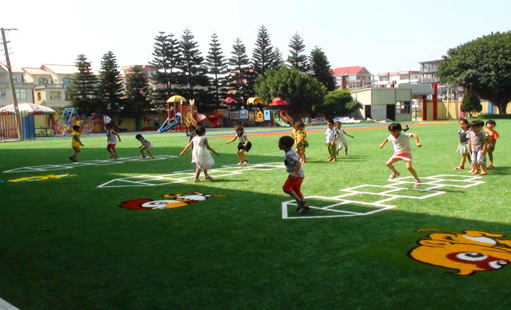 幼兒園人工草皮多少錢一平方米？