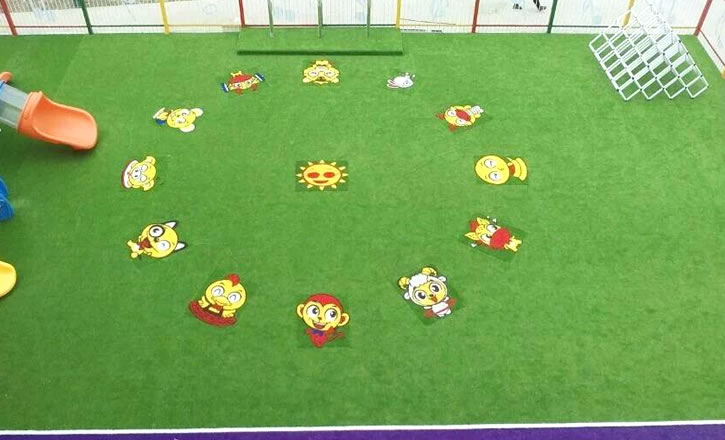 幼兒園人造塑料草坪價(jià)格多少錢一平？